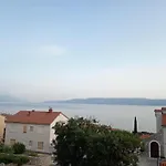 Island View 1